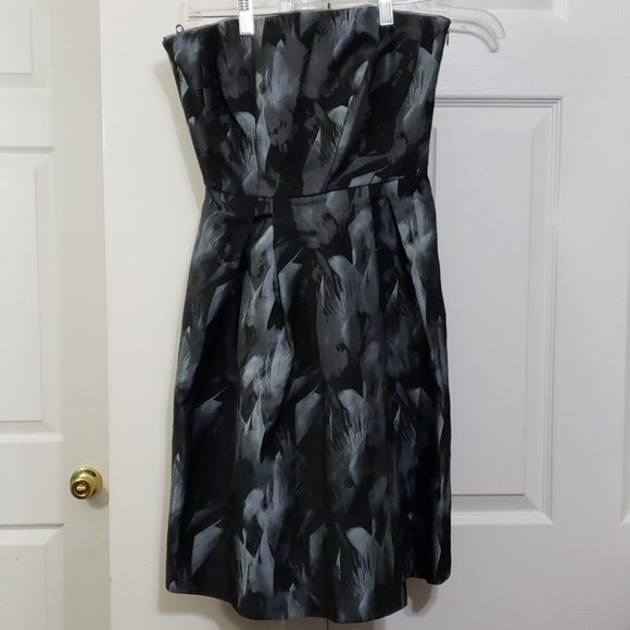 White house black market strapless black silver 6 - Picture 1 of 7
